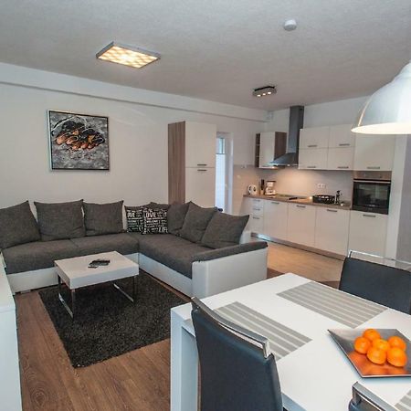 Arena Apartment 5-Stars Premium-Accommodation Makarska Buitenkant foto