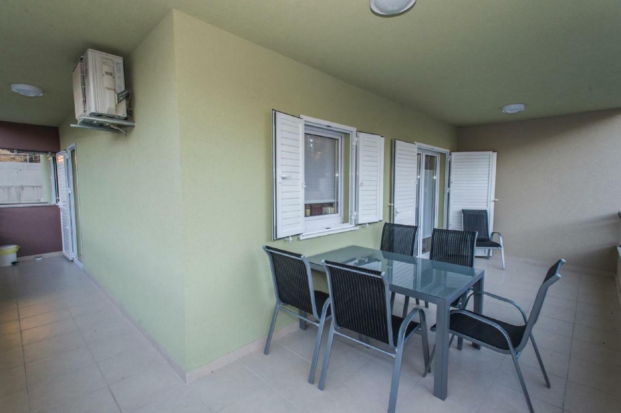 Arena Apartment 5-Stars Premium-Accommodation Makarska Buitenkant foto
